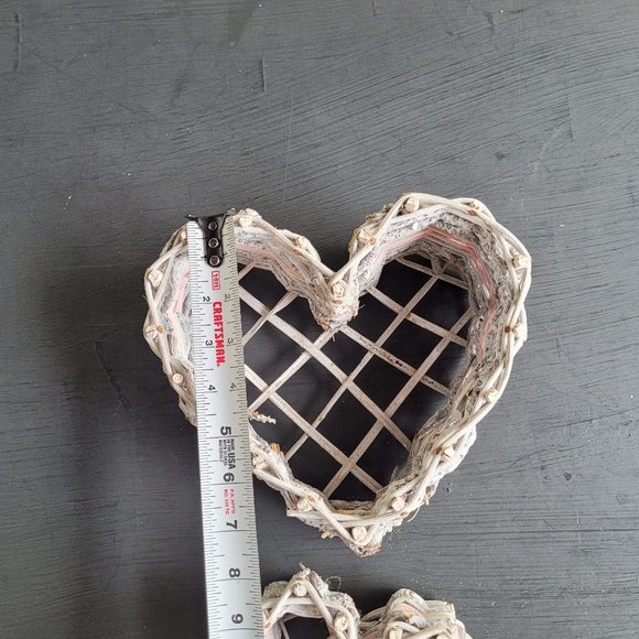 Vintage Cottagecore Woven Nesting Heart Baskets - Picture 6 of 13